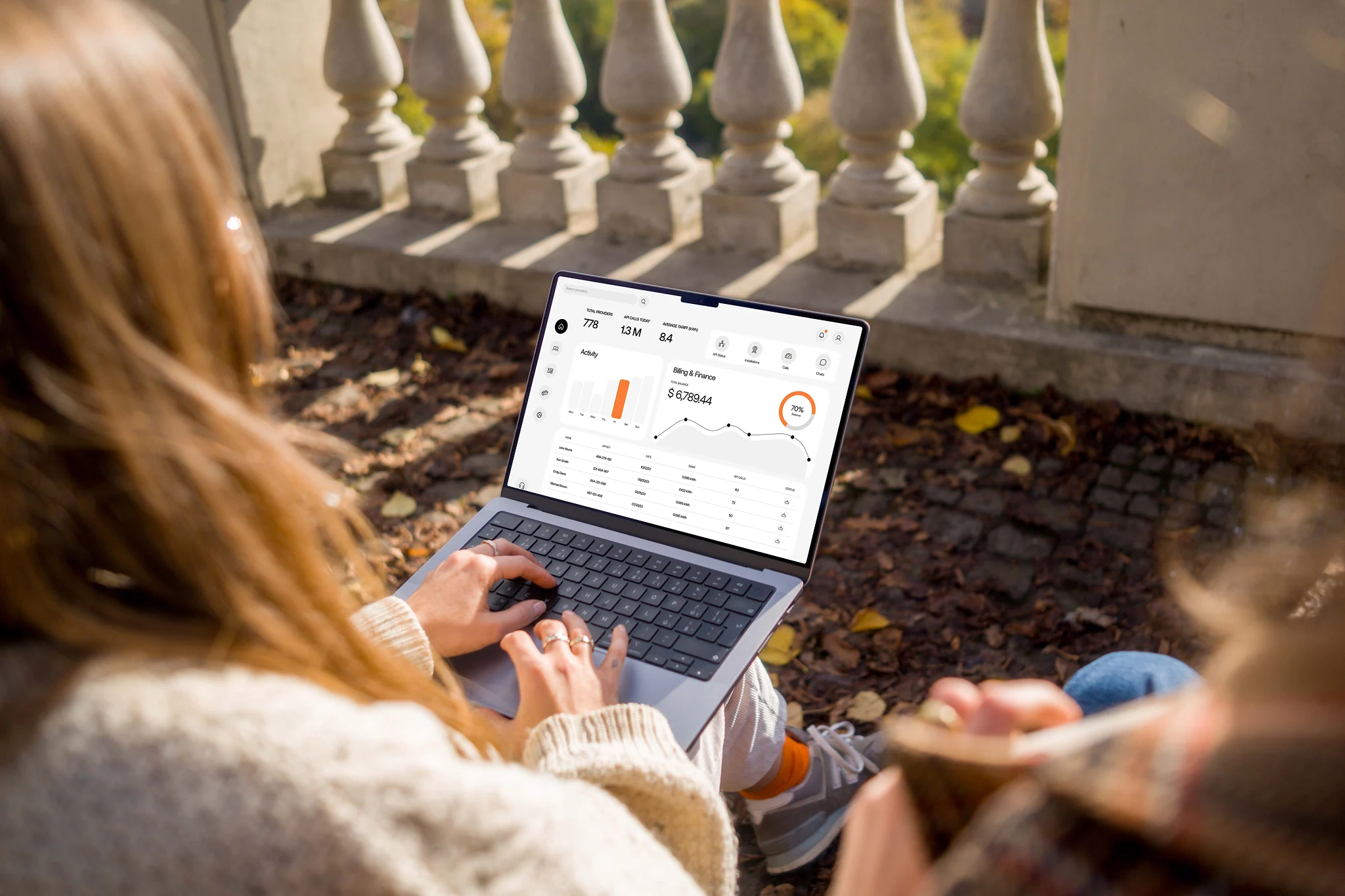 Team member reviewing the electricity tariff platform dashboard on a laptop